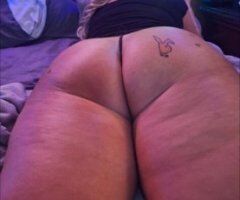 White girl with the big ol booty !!! - 49 - Image 5