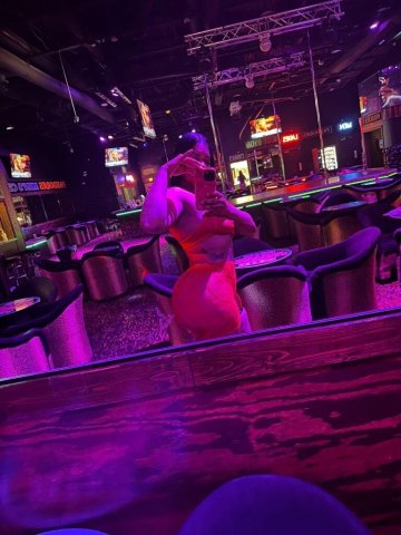 Hola amor soy latina nueva en la siudad disponible 24/7 lista y disponible para ti cumplire tus fantacias sexuales escribeme o llamame mi perfil verificado - 27 - 1