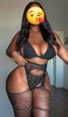 Hello i’m in town looking to have an amazing experience ❤Available 24/7 - 22 - 1