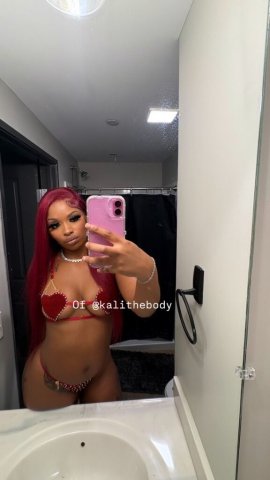 Come see me before I’m gone… don’t miss out 😘💋All 3 holes Available💦 - 20 - 1