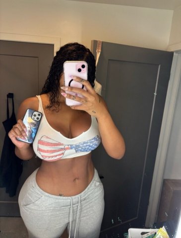 Female Escorts Available for incall and outcall service cardate - 28 - 1