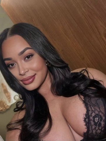 Super Soaker 💦🥵 Big booty freak 😍😍 Cum see me daddy !! 💋🩷 Island Baddie 🌴🔥 - 28 - 1