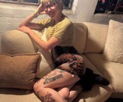 Emo trans lookin for friends 😏 - 19 - Image 4