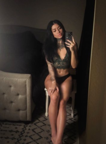 come get wet andnwild with me💦 its play time 🔥 - 26 - 1