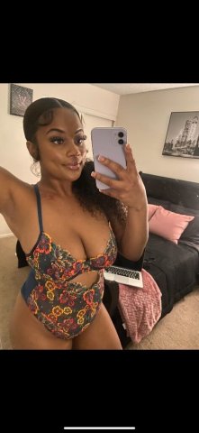 hey babe 👅cum see me for deepthroat session 💦 💦 ready for fun near you , carfun and incall special 🥂Open minded - 21 - 1