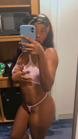 Looking for someone fun 💦all about positivity and a good time. A people person that can converse and has a lot to talk about🫦 - 26 - 1