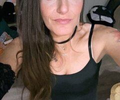 Discreet. Mature. Addictive. - 40 - Image 4