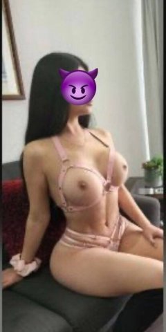 Sexy and hot blonde with long hair 😍 Available right now - 23 - 1