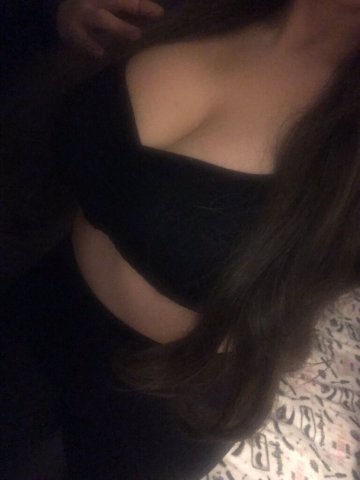 Thick Latina with the right curves 🍰🍭 - 30 - 1