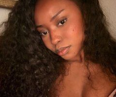 Sweet, flirty, and a little dangerous - 24 - Image 3