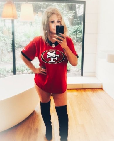 NEW PEARL DISTRICT INCALL • HOSTING NOW - 30 - 1