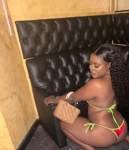 Your Guiltiest Pleasure💋🍫 - 24 - 1