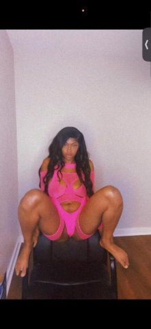 Pretty in Pink 💕 - 23 - 1