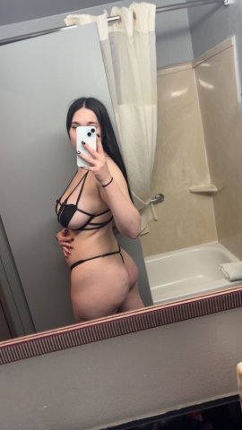 Honey is here in and out calls😉 - 22 - 1