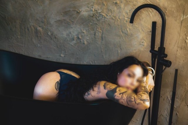 beautiful latina Si hablo espaol - 30 - 1