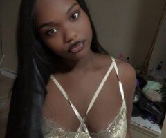 OUTCALLS ONLY - 20 - Image 1