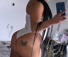Freaky with a Fat Ass 🍑Pretty Feet 👣 Pink Shaved Pussy 🌷Thick thighs - 21 - Image 12