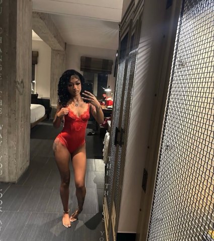 Upscale Gentlemen ONLY🍒Pretty & Petite Dom 💕 - 25 - 1