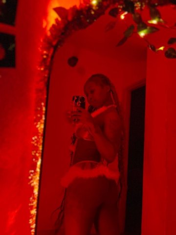 DEALS N SPECIALS GOING ON 😈🥶Tight Grip pussy🫡 Come slut your fave chocolate gem💕incalls hmu if u want the best pleasure cardate - 19 - 1