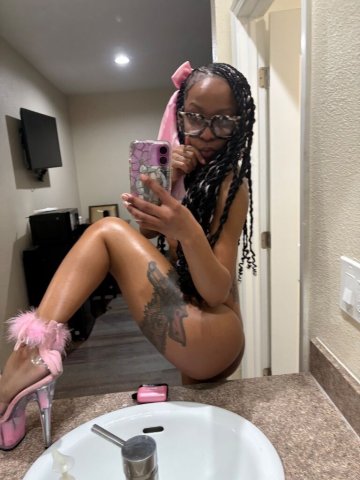 Hey -Im Doing FtShows•In&OutCalls 🎀 - 19 - 1