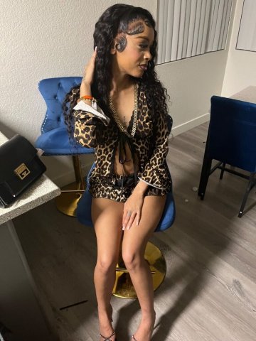 NEW IN TOWN 🥰THROAT GOAT👅 - 22 - 1