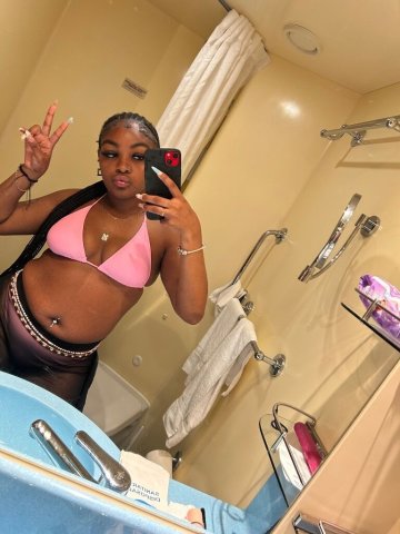 📲 FT Shows🎥 Videos Available 24/7🙈 Meetups Available Fun, playful, and ready to make your fantasies come to life. If you’relooking for a good time and great vibes, I’m your girll - 19 - 1