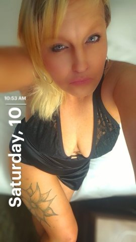 cardates /outcalls available - 42 - 1