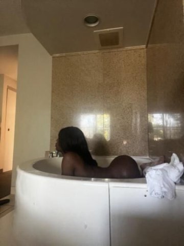 Imma show you what you been missing come play with a tranny 😘 - 24 - 1