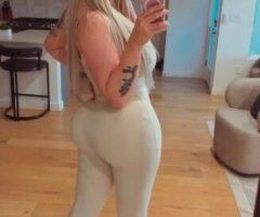 Gorgeous Blonde Up late Amazing skills . Specials today only 🫶🏻 - 31 - Image 3