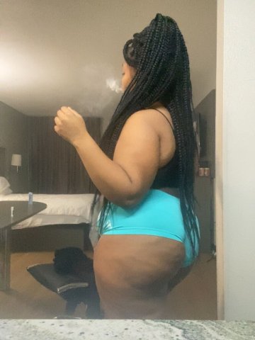 Welcome to Pound Town 😈 Come see about me… or I’ll come see about you. Incalls & Outcalls.” - 28 - 1