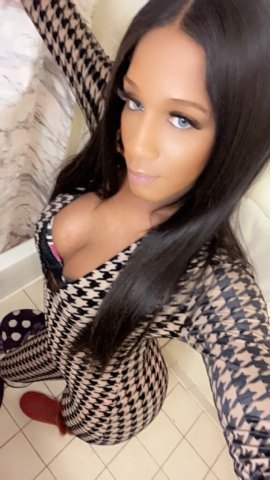 Visiting short time onlyQueen Malaysia the caramel vixen why gamble when im a jackpot 🤞🏾❤😜😍cherokee indian and irish black american Princess - 25 - 1