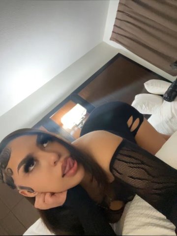 Foreign Super Wet freak 🤪 Ready to please 🥰Available 24/7 📲 OUTCALLS ONLY - 22 - 1