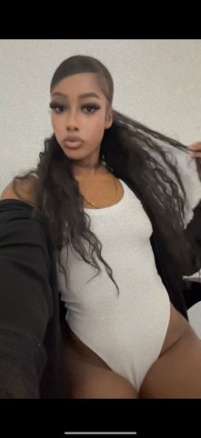 FREE SUBCRIBTION to my only fans☺ https://onlyfans.com/prettybrown1006/c1 (Facetime Show available)🌸 - 18 - 1