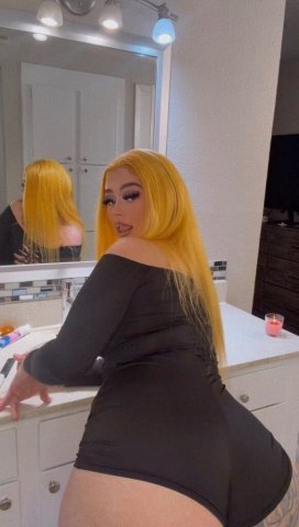 😝💦Freaky with a Fat Azz 🍑Pretty Feet 👣 Pink Shaved Pussy 🌷& Thick thighs😍😝 - 26 - 1