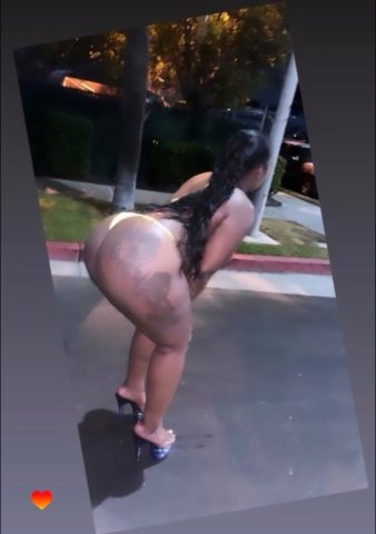 BEAUTY WITH A BOOTY 💦🍑🙈👅 - 26 - 1