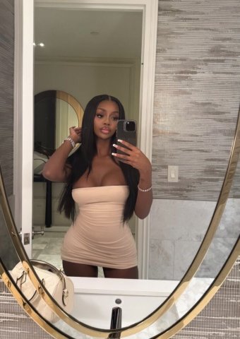 Party girl visiting - 20 - 1