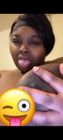 ITS JUICY MOUTH WATERING N READY TO SUCK ON SUM DICK - 32 - 1