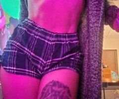 alt mama looking for no strings attached fun - 35 - Image 2