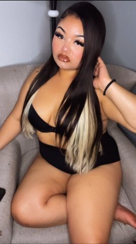 The redbone you’ll never forget 💄 dripping in desire 💫 - 24 - 1