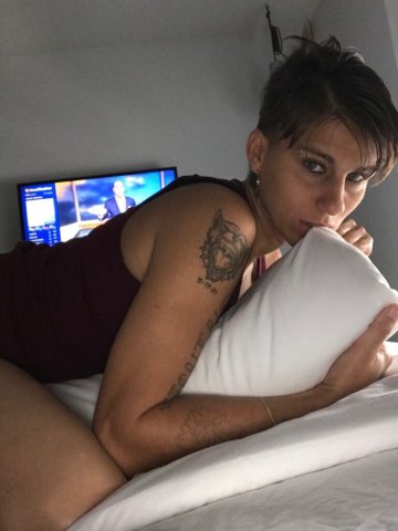 **DRUG FREE AND SOPHISTACTED*** NO DEPOSIT REQUIRED - 25 - 1