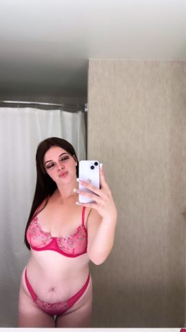 Sweet Southern charm with a wicked sparkle.🥰💦 - 23 - 1