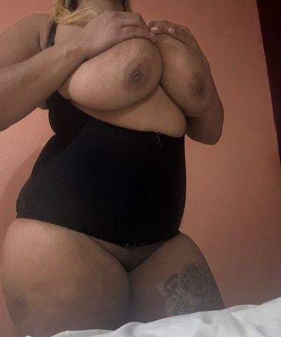 FREAKY FRIDAY soooooo horny OLDER PREFERRED!! 😍 favorite porn star here🥰 - 35 - 1