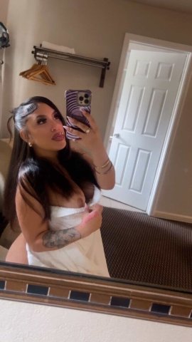 Foreign Super Wet freak 🤪 Ready to please 🥰Available 24/7 📲 OUTCALLS 🥂 - 22 - 1