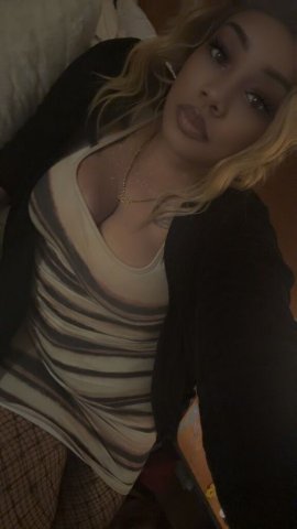 “This pussy’s throbbing. Come ruin it.” - 26 - 1