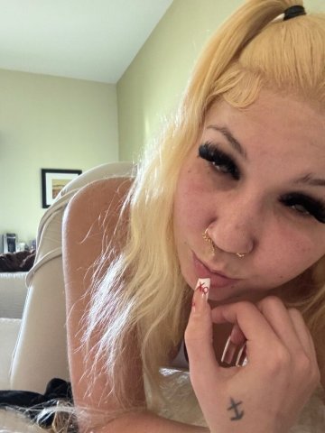 Avail. to cater to your needs🥂 your fav dancer💕 Cum see me - 23 - 1