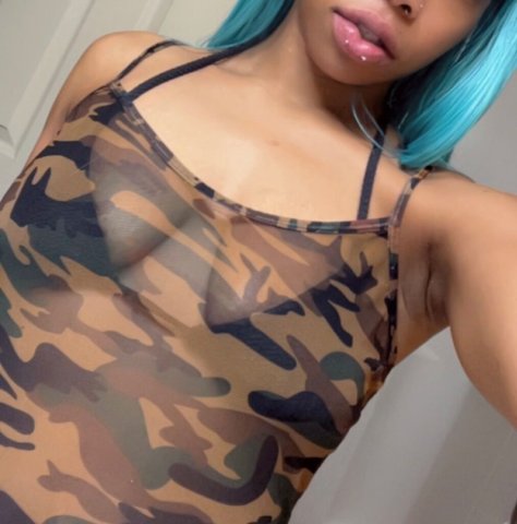 Slim Thick LightBright 💦 🍆😩 Lookin For Sum Fun😻😘 - 22 - 1