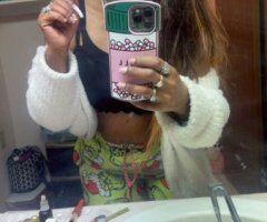 back beauty with booty - 34 - Image 1