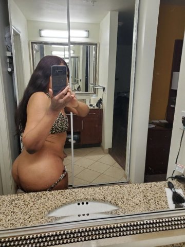 L O V E L Y __ H A N D S **NEW NEW PICS + SPECIALS** - 28 - 1