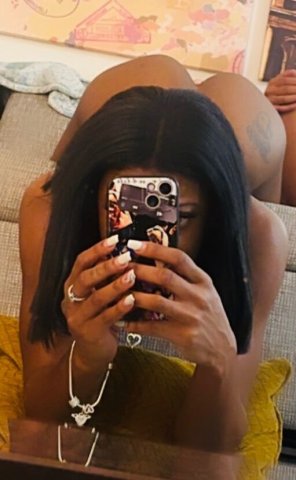 🍑 Georgia Freak in Your City 🍑 Slim Petite w/ Wet Phat P 💦✨ Soft, Sexy & Full of Heat 🔥 Incalls / Outcalls ⏰ Limited Stay 💋 - 19 - 1