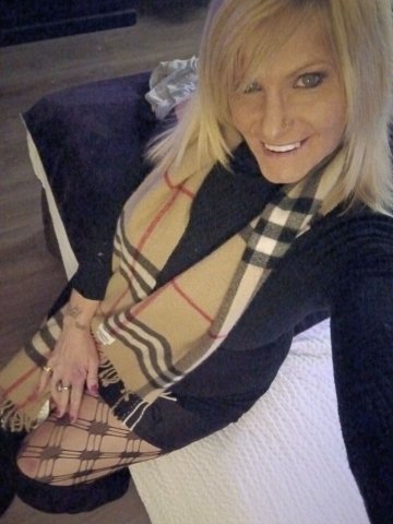 Early bird catches the worm! or girl! - 39 - 1